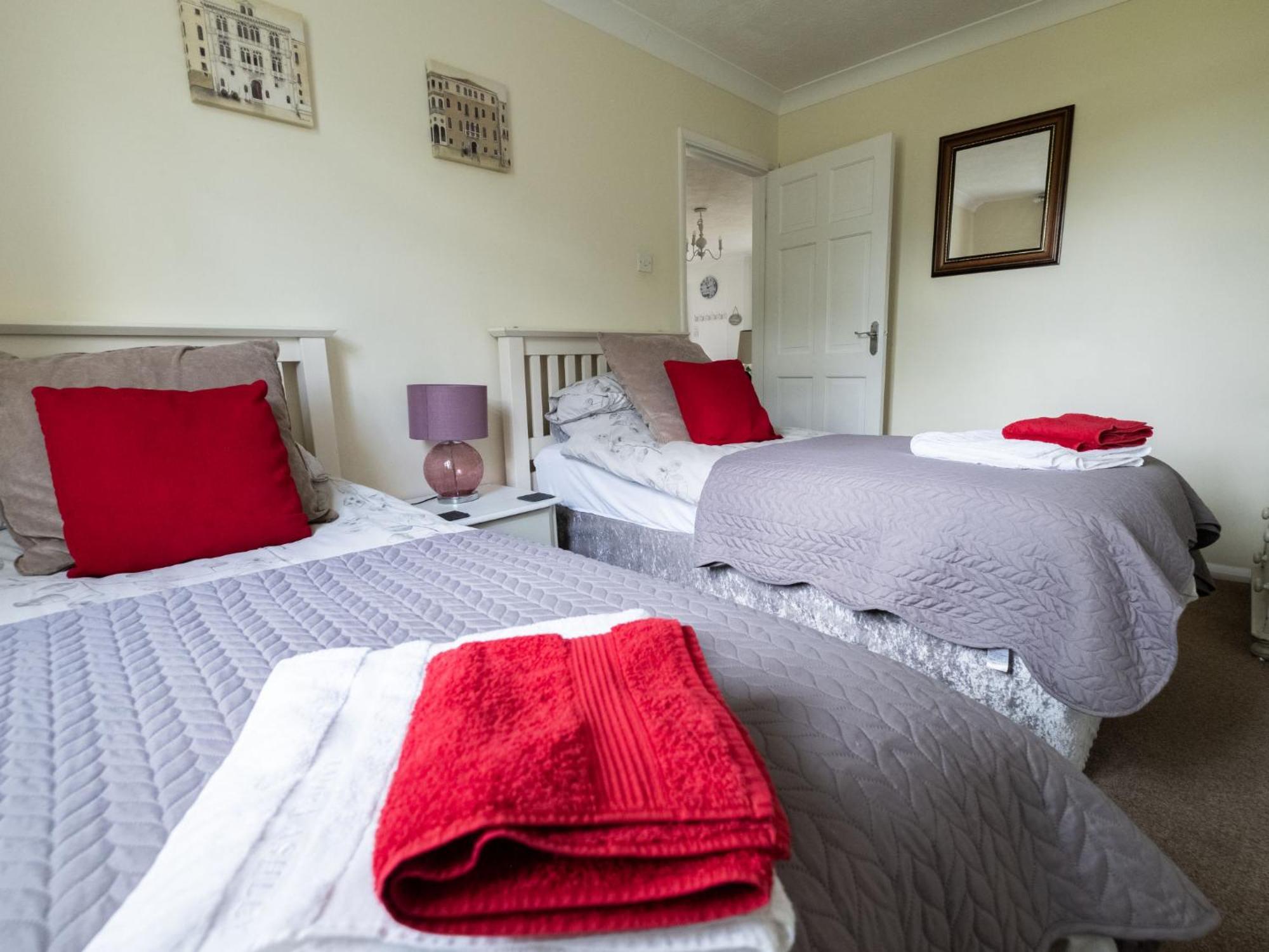 Holiday Home Woodhouse-4 By Interhome Shermanbury ภายนอก รูปภาพ